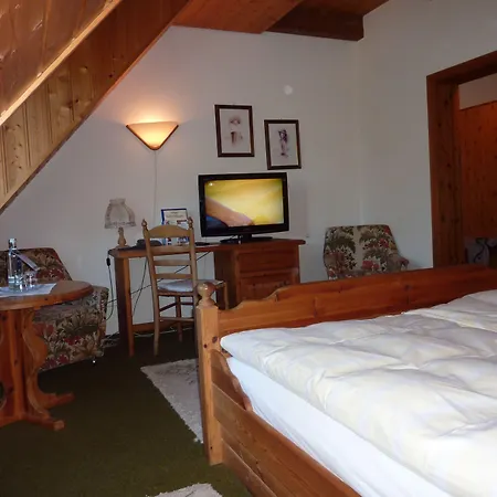 Hotel Akzent Zur Wasserburg - Garni 3*