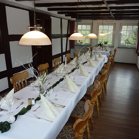 Hotel Akzent Zur Wasserburg - Garni