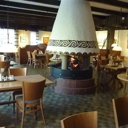 Hotel Akzent Zur Wasserburg - Garni