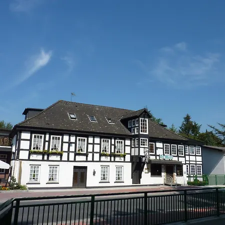 Hotel Akzent Zur Wasserburg - Garni 3*