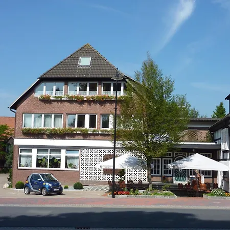 Hotel Akzent Zur Wasserburg - Garni 3*