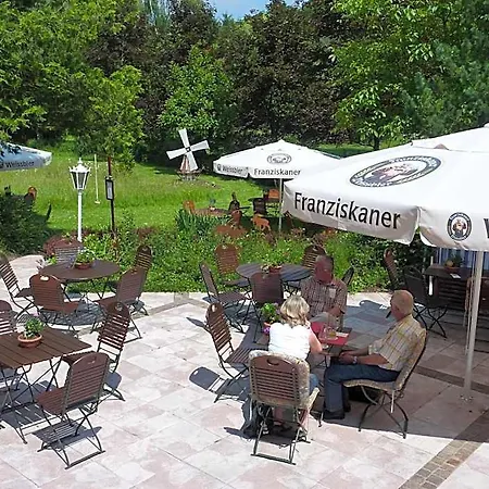Hotel Akzent Zur Wasserburg - Garni 3*