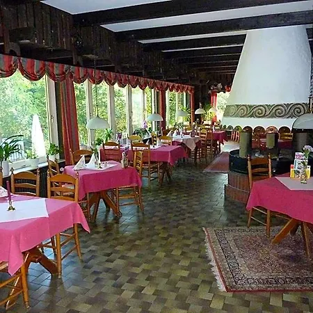 Akzent Zur Wasserburg - Garni Hotel 3*