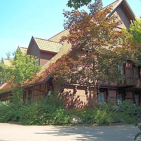 Hotel Akzent Zur Wasserburg - Garni 3*