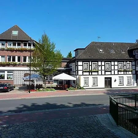Hotel Akzent Zur Wasserburg - Garni