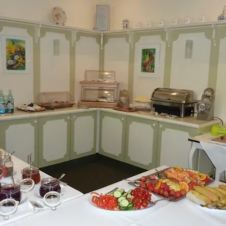 Akzent Zur Wasserburg - Garni Hotell 3*
