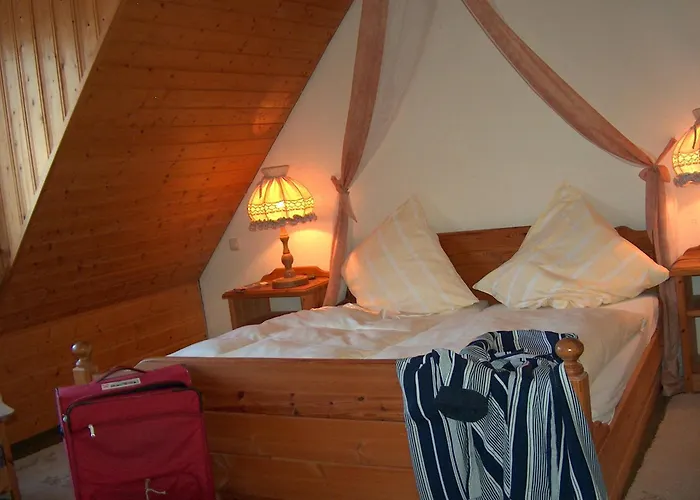 Hotel Akzent Zur Wasserburg - Garni 3*