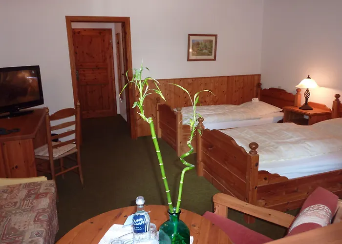 Hotel Akzent Zur Wasserburg - Garni
