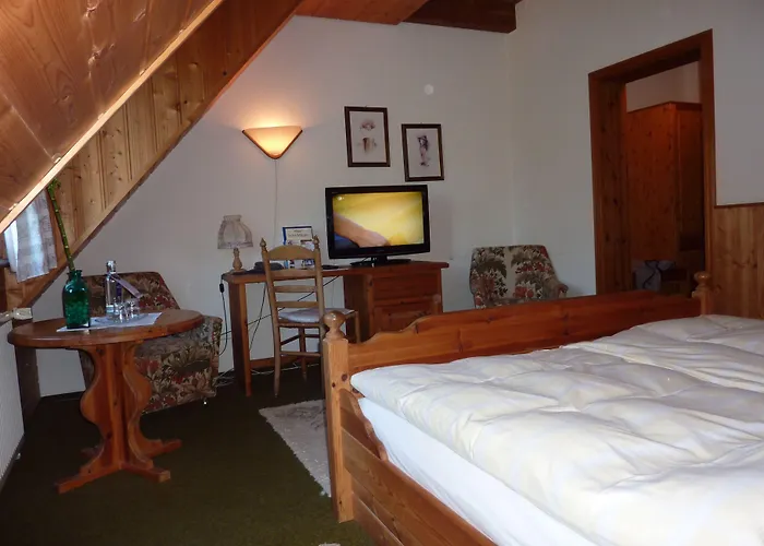 Hotel Akzent Zur Wasserburg - Garni 3*