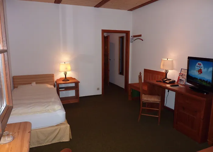 Hotel Akzent Zur Wasserburg - Garni 3*